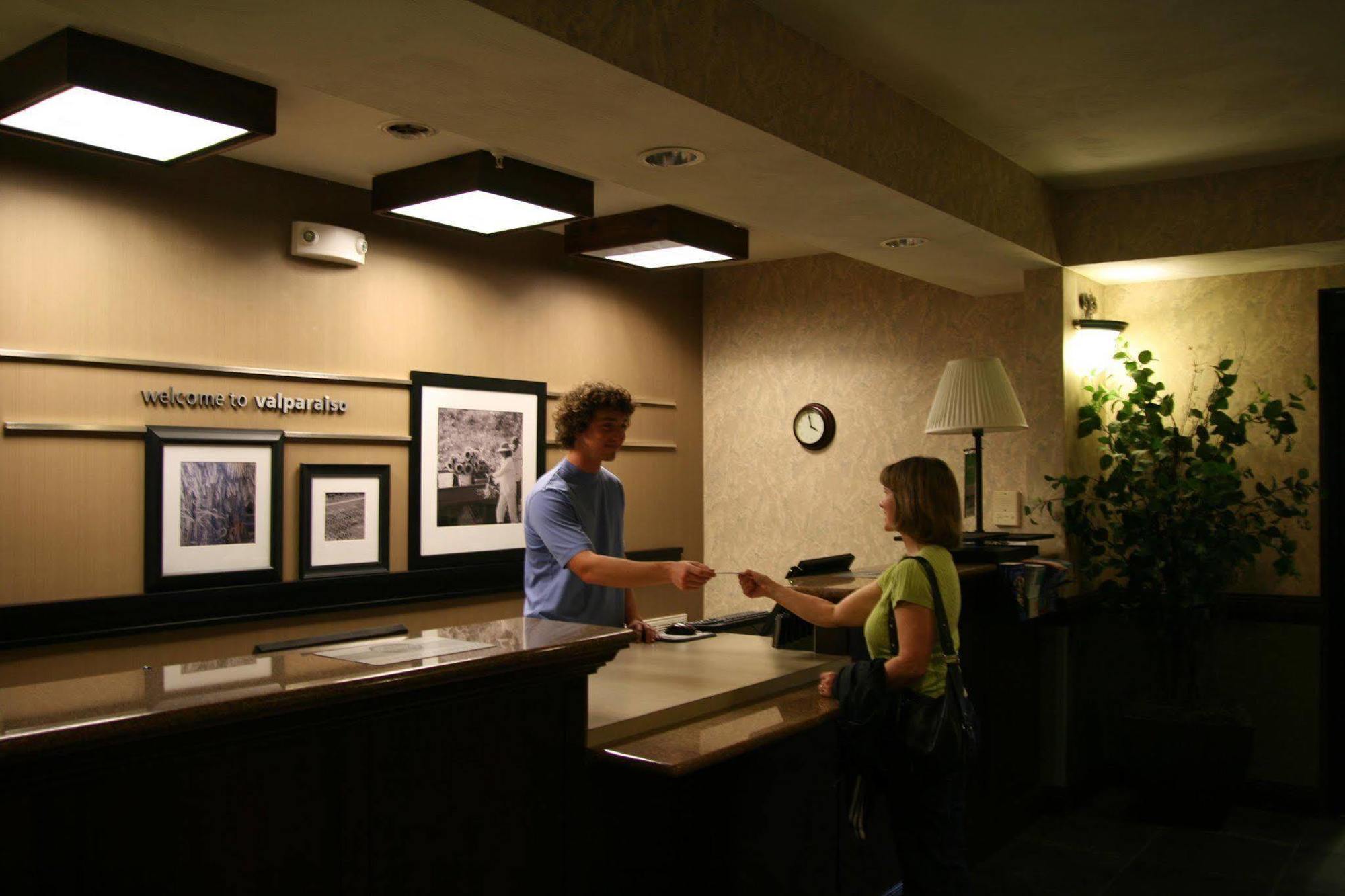 Hampton Inn & Suites Valparaiso Interiør billede